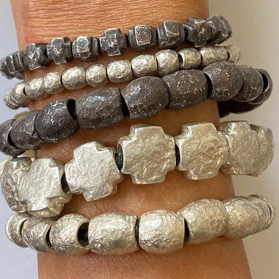 Oxidized Tiny Cruz Nugget Bracelet