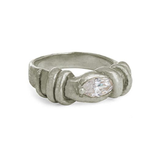 Hoya Ring with Stone • 18k White Gold-Brevard